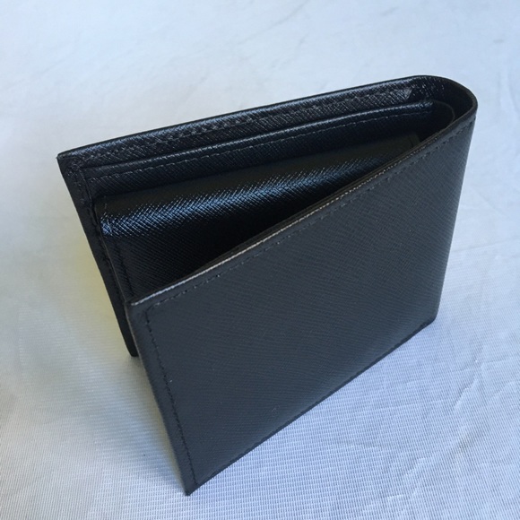 Leather wallet - Picture 6 of 8
